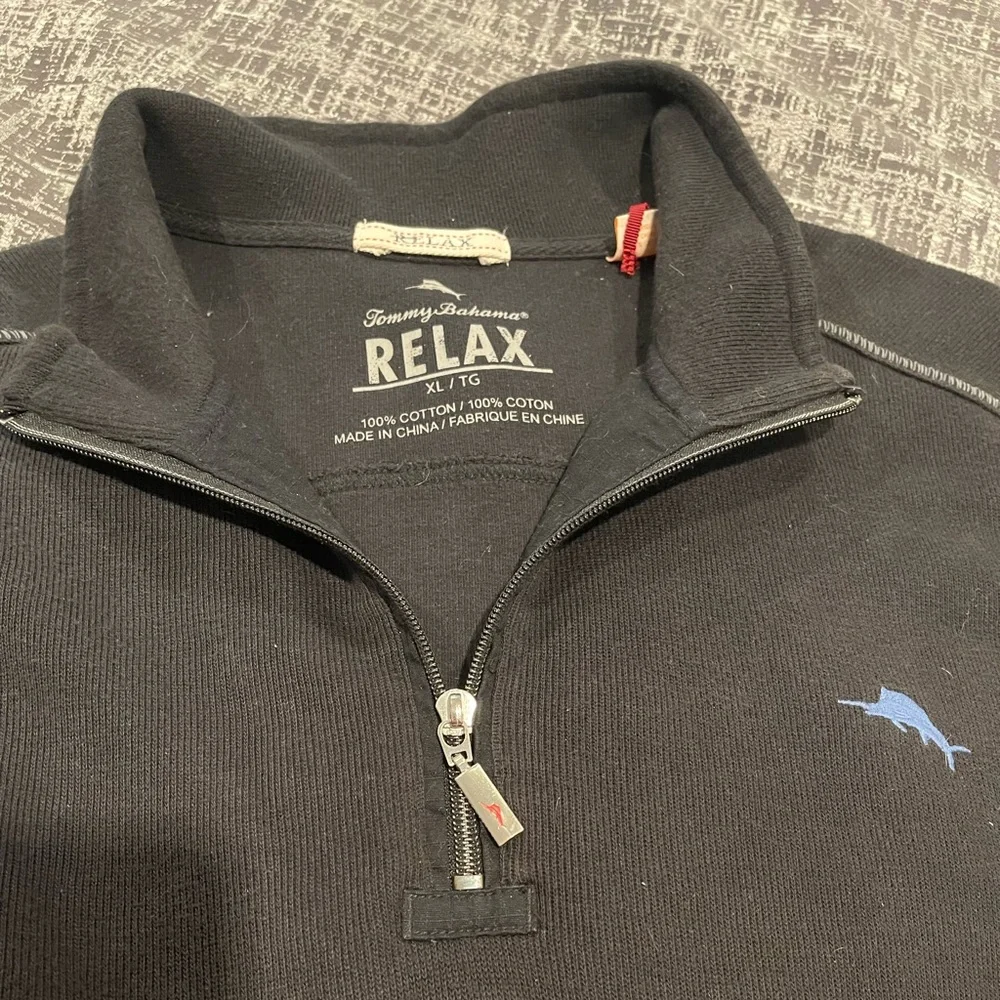 X-Large Black Tommy Bahama Sweater - Picture 2 of 3